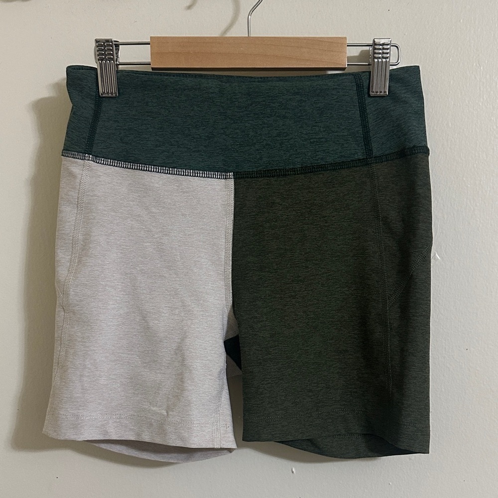 EUC Outdoor‎ Voices Colorblock Athletic Compression Shorts 6”
